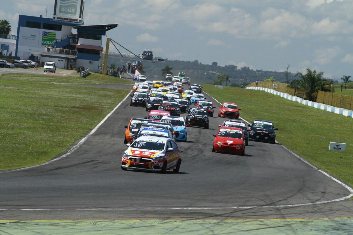 Read more about the article Turismo 1.4 BR chega ao autódromo de Potenza em equilíbrio